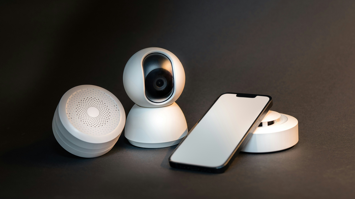 Smart Home Security That Watches Your Back Post feature image