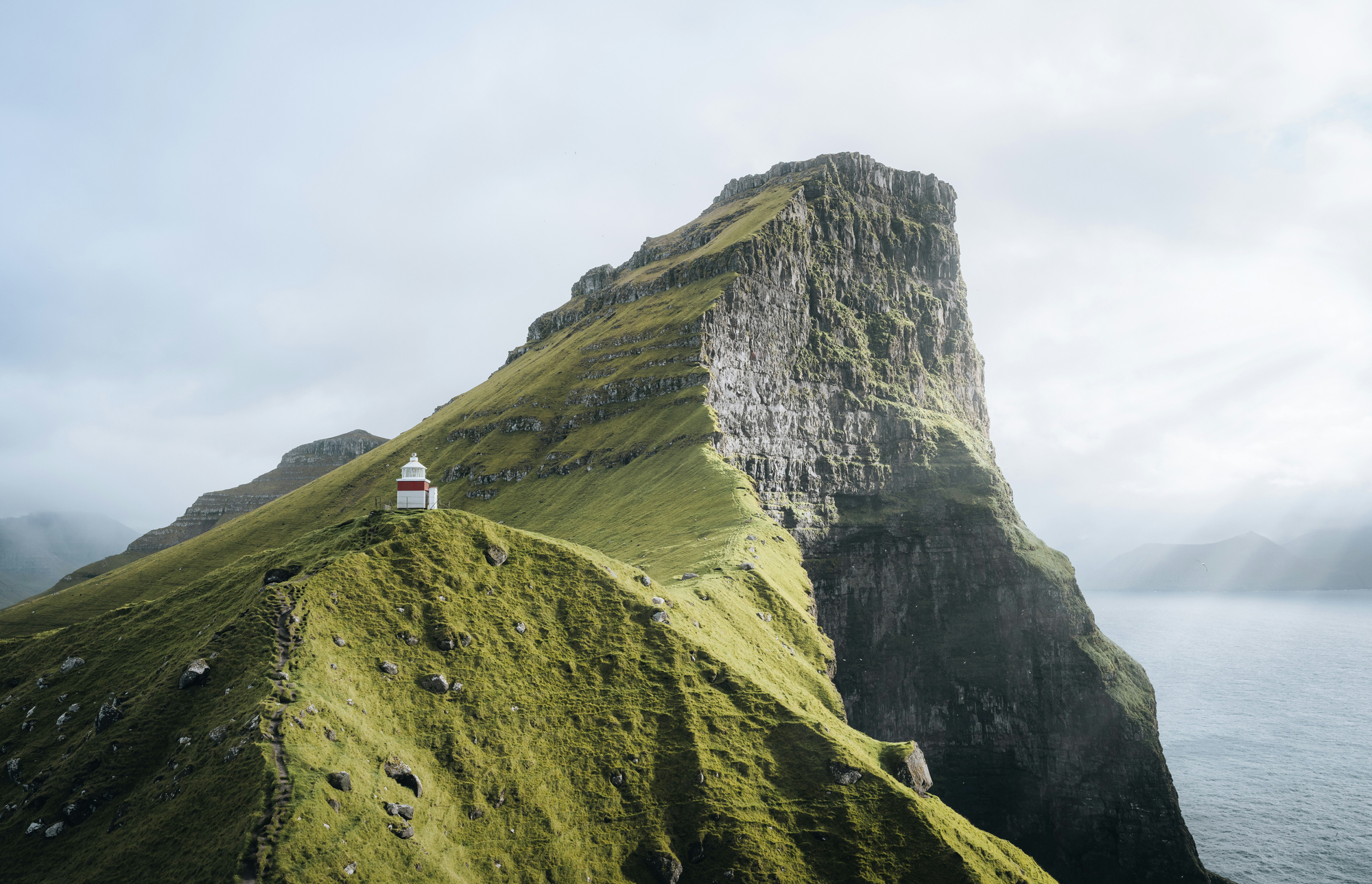 Lighthouse Hikes That Will Change How You Travel Post image
